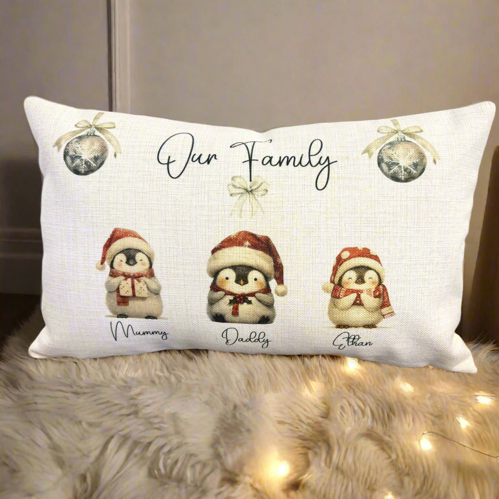 Penguin family Christmas - Filled Cushion
