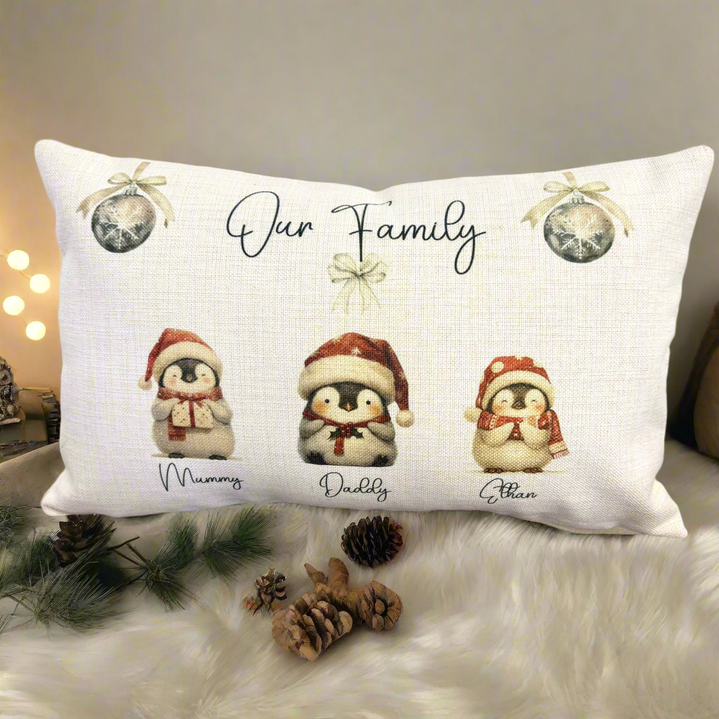 Penguin family Christmas - Filled Cushion