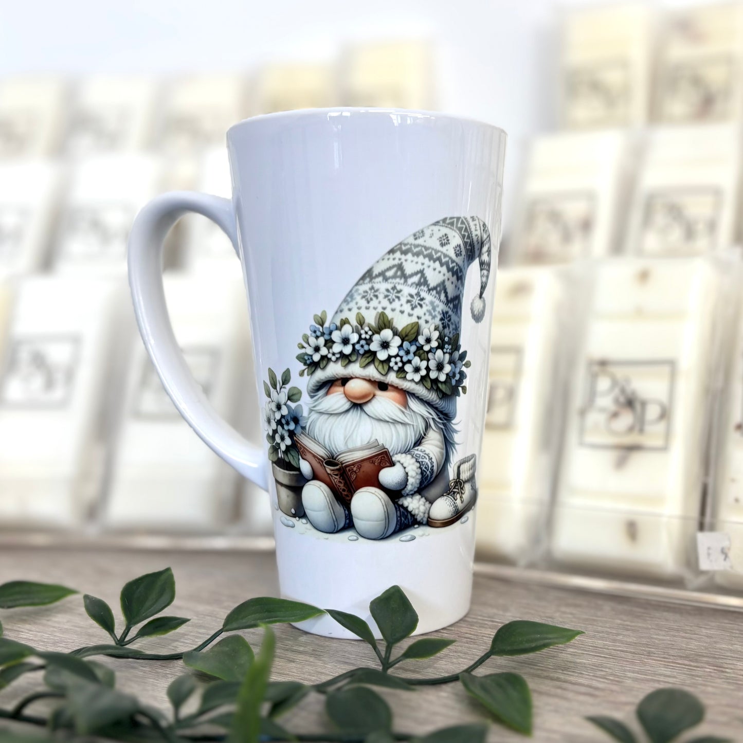 New Latte Ceramic Mug 17oz Gonk Reading a Book inc Box