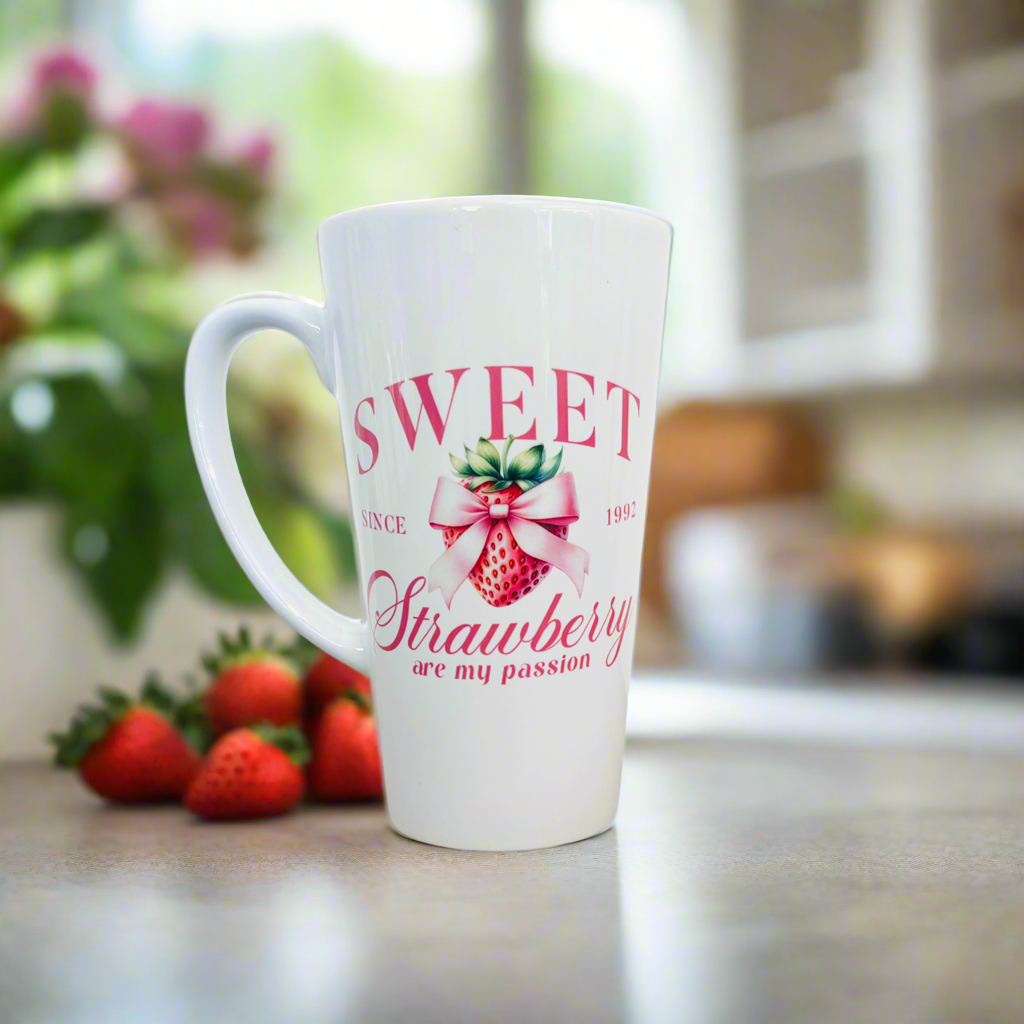 Sweet Strawberry Vintage Fruit 17oz Latte Mug